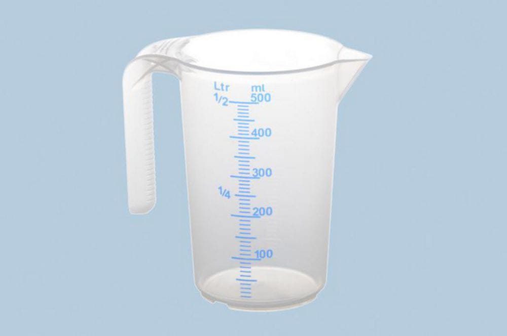 Measuring jugs, open handle, PP, with two scales