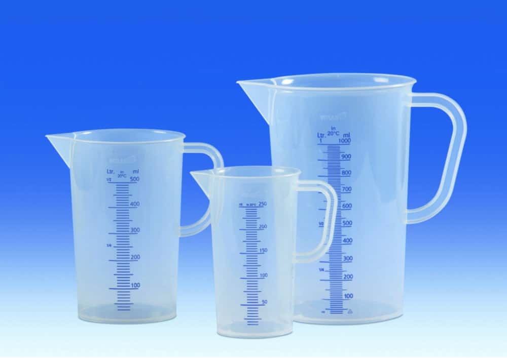 Messbecher mit Griff, PP, erhabene, blaue Graduierung